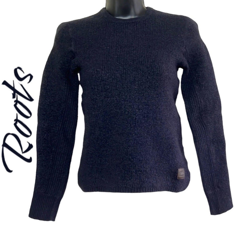 Roots Women’s Navy 100% Merino Wool Crew Neck With Elbow Patch Sweater Size M
